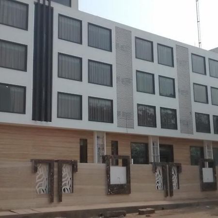 Wingston A Treehouse Hotel Goverdhan Radha Kund Exterior foto